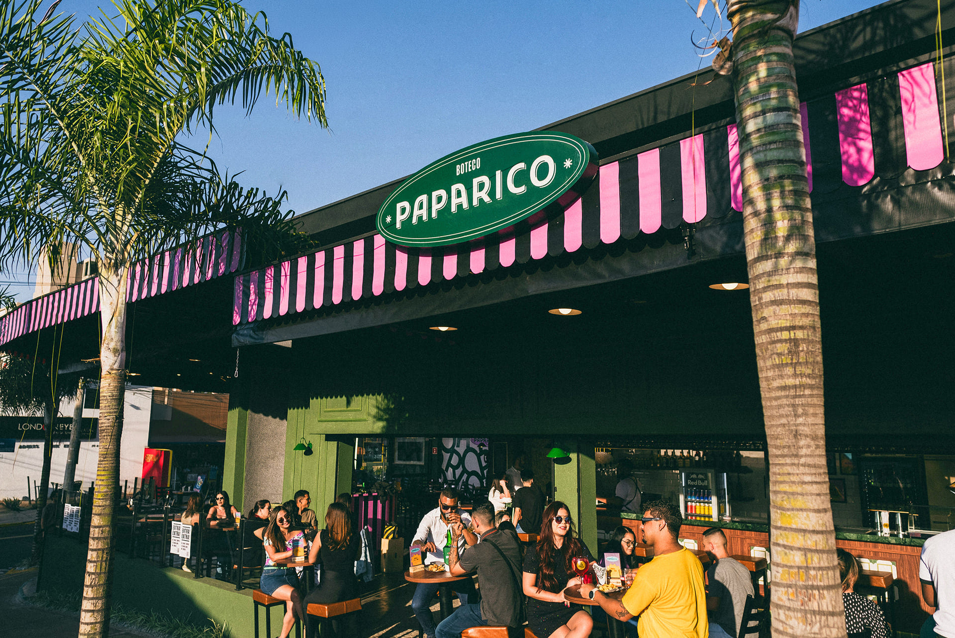 Fachada Boteco Paparico — comunicação visual